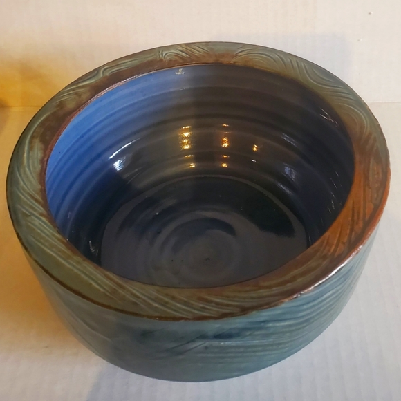 Blue Chevron-like Pedestal Pottery Bowl - Picture 1 of 2